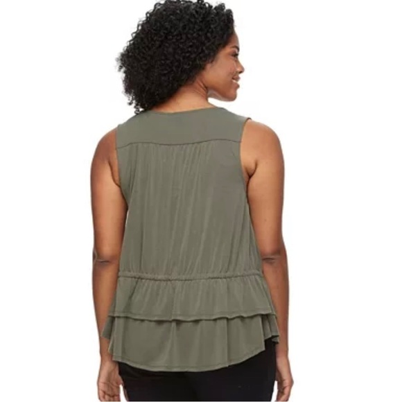 Plus Size Apt. 9® Ruffle V-Neck Top size smalll - Picture 2 of 5